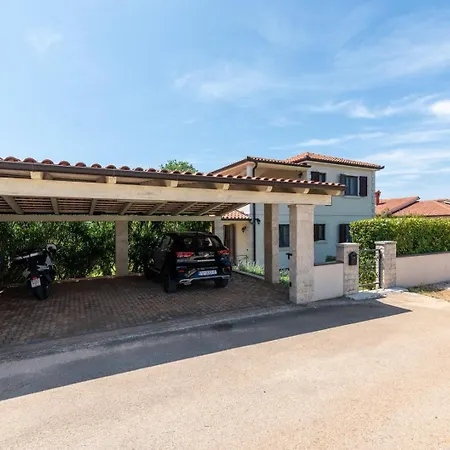 Willa Bellissima With Pool Near Porec Kukci