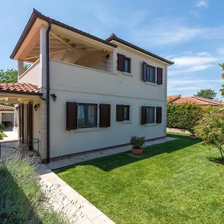 Bellissima With Pool Near Porec Villa Kukci